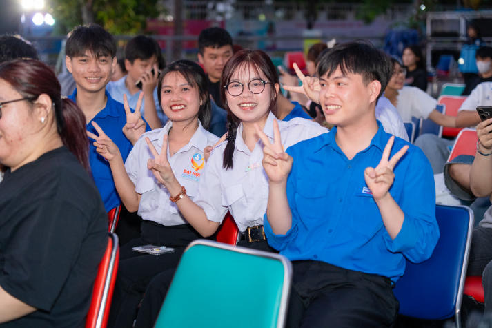 [Ảnh] Những khoảnh khắc vỡ òa cảm xúc tại Chung kết HUTECH’s Got Talent 2026 38