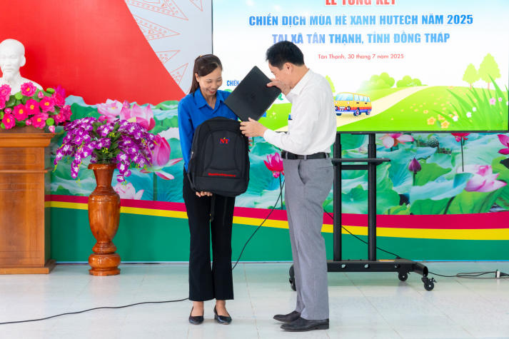 Mùa hè xanh HUTECH 2025 mặt trận Đồng Tháp: Hành trình trưởng thành, gắn kết và lan tỏa yêu thương 106