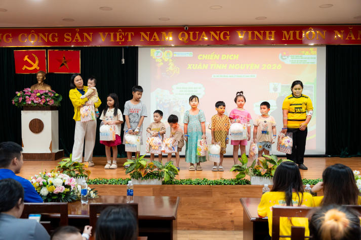 Xuân tình nguyện Khoa Dược HUTECH: Gieo yêu thương, nuôi dưỡng trách nhiệm cộng đồng 47