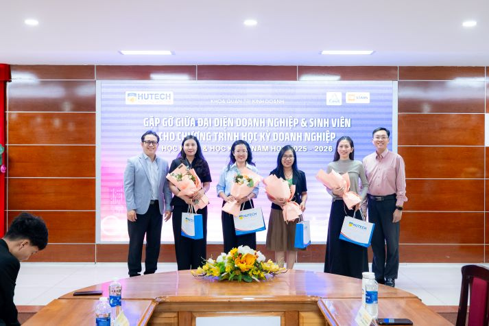 Học kỳ doanh nghiệp: “đường băng” để sinh viên Quản trị kinh doanh tăng tốc vào môi trường làm việc thực tế 18