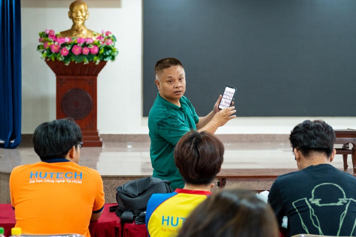 Số hoá Bảo tàng Hồ Chí Minh: Trải nghiệm độc đáo của sinh viên ngành Nghệ thuật số HUTECH 13