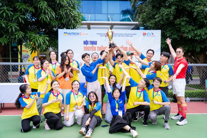 Sôi động Hội thao sinh viên Khoa Tiếng Anh: Rèn luyện thể chất, gắn kết tinh thần 192