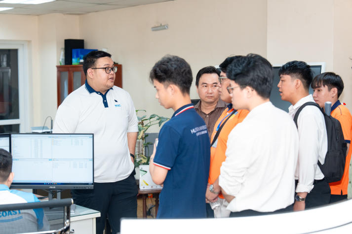 [Video] Sinh viên Khoa Xây dựng tiếp cận công nghệ quản lý công trình hiện đại tại Portcoast 102