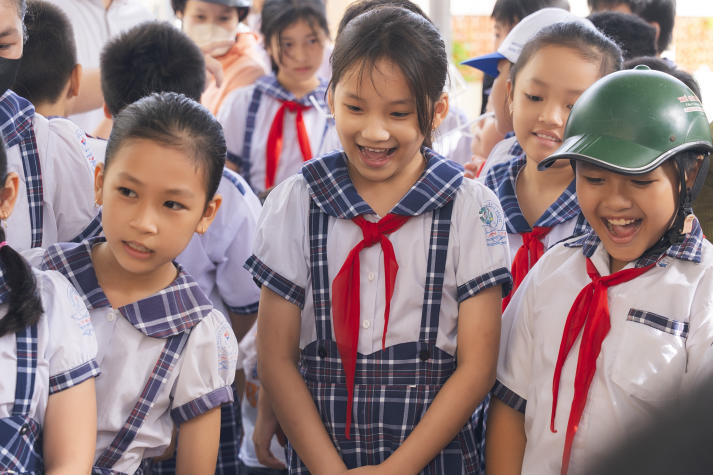 Chi bộ 17 mang “Trung thu cho em” ấm áp đến với thiếu nhi ở tỉnh Vĩnh Long 81