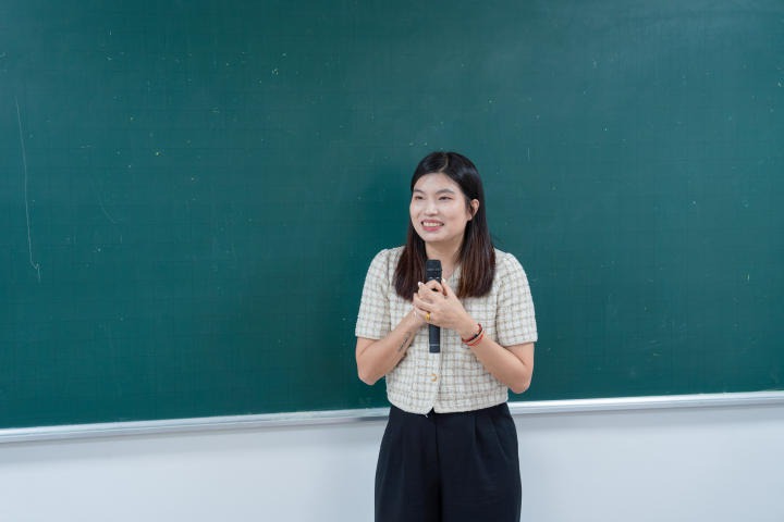 Sinh viên Khoa Hàn Quốc học thích thú “Đối mặt với AI - Tương lai của nghề biên phiên dịch” 34