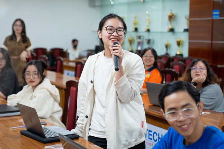 Cùng sinh viên ngành Quan hệ công chúng giải mã phương pháp ứng dụng ChatGPT vào truyền thông hiệu quả 66