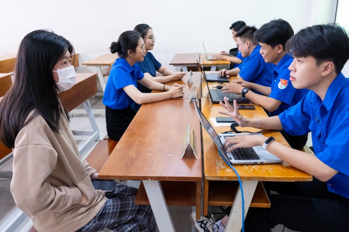 Phỏng vấn tuyển quân “Mùa hè xanh HUTECH 2024”, chiến sĩ chờ ngày lên đường 42