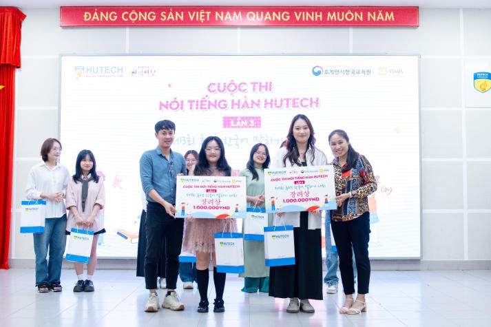 [Video] Students of the Faculty of Korean Studies showcased Korean proficiency at the 3rd "HUTECH Korean Speaking Contest" 201