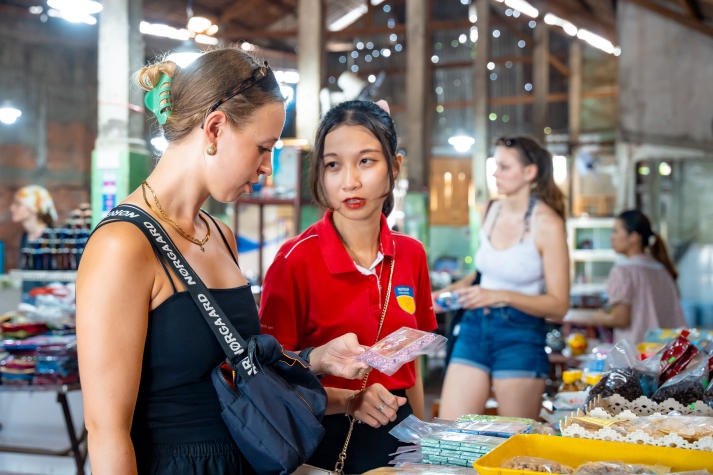 [Video] Exciting Mekong Delta adventure with students from Denmark, Germany, the Netherlands, and HUTECH 152