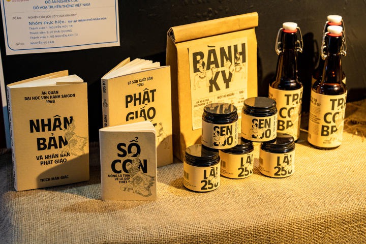 Mãn nhãn với loạt thiết kế ấn tượng trong triển lãm đồ họa vốn cổ và đồ họa bao bì của sinh viên Thiết kế đồ họa HUTECH 76