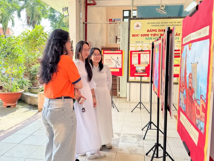 Hành trình “Sử Việt - Nét hùng ca vàng son”: Sinh viên Quan hệ công chúng lan tỏa giá trị lịch sử đến gần thế hệ trẻ 47