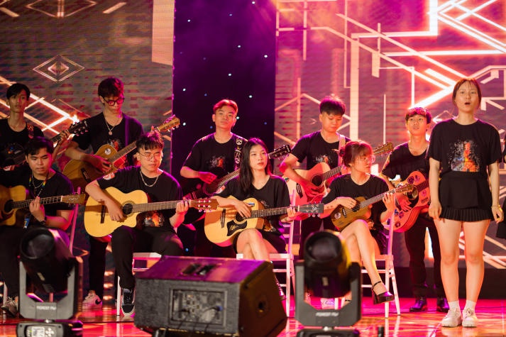 CLB Văn hoá - Văn nghệ, CLB Thể dục - Thể thao tham gia Hội trại Tập huấn Câu lạc bộ HUTECH lần 3 từ 08 - 09/6 tới 38