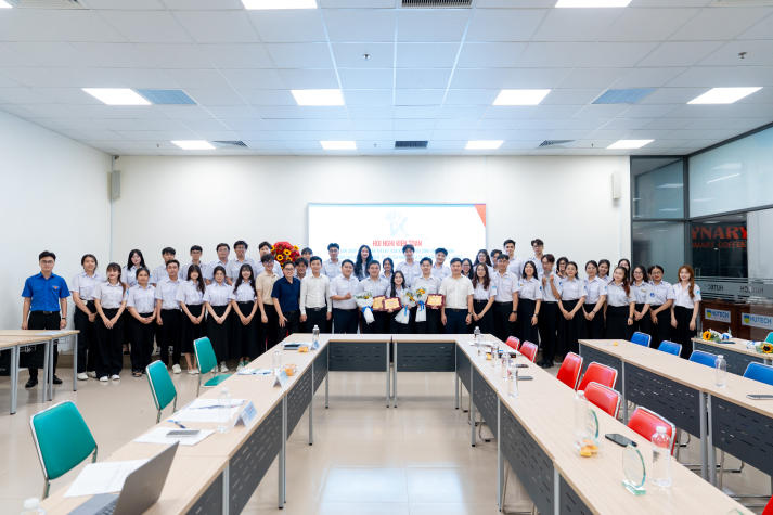 Thế hệ cán bộ Hội HUTECH mới ra mắt: Sẵn sàng cống hiến, dẫn dắt phong trào sinh viên 228