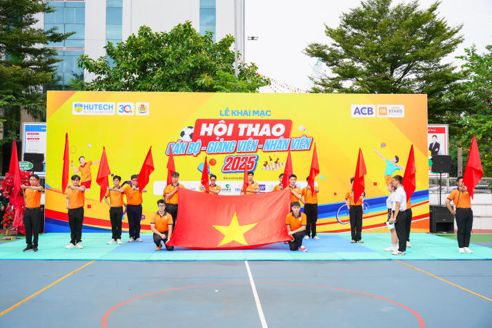 [Video] Sôi động, gắn kết và bùng nổ tại Hội thao Cán bộ - Giảng viên - Nhân viên HUTECH 2025 18