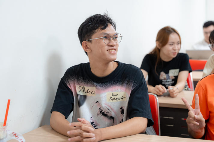HUTECH-ers “bật mic” tự tin tại lớp Kỹ năng nói trước công chúng 33
