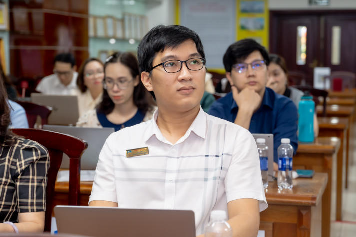 Bồi dưỡng kỹ năng sử dụng AI trong giảng dạy - bước tiến chuyển đổi số tại HUTECH 105