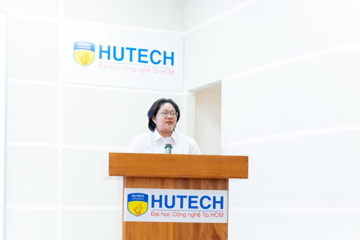 Đông đảo sinh viên HUTECH tham gia Lớp phát triển Đoàn viên đợt 1 năm học 2023-2024 56