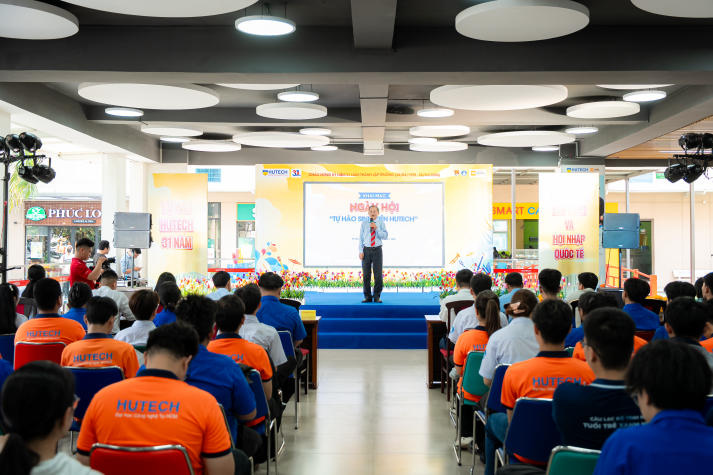 Ngày hội “Tự hào sinh viên HUTECH” khơi dậy sắc màu tuổi trẻ 21