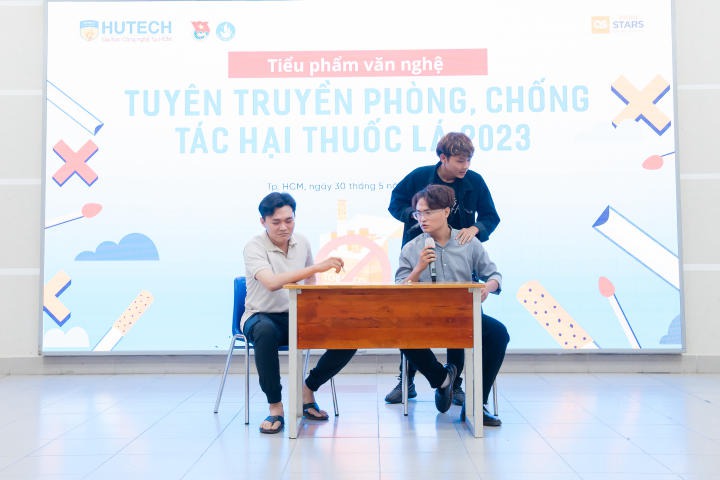 Sinh viên HUTECH sôi nổi tìm hiểu “Tác hại của thuốc lá và thuốc lá thế hệ mới đối với sức khoẻ của thanh thiếu niên” 289