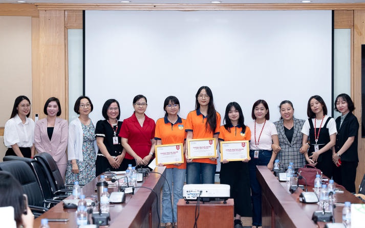 [Video] HUTECH’s Faculty of Korean Studies had a field trip to Lotte Mart 56