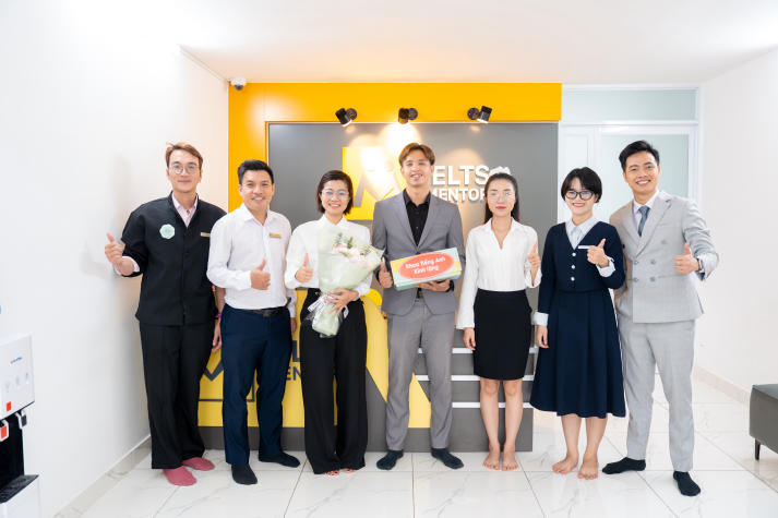 Sinh viên Khoa Tiếng Anh tiếp cận mô hình đào tạo chuẩn quốc tế tại IELTS Mentor 8