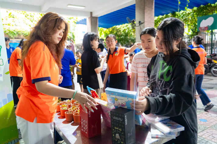 Kết nối cộng đồng, lan tỏa hoạt động xanh cùng sinh viên Khoa Tài chính - Thương mại 123