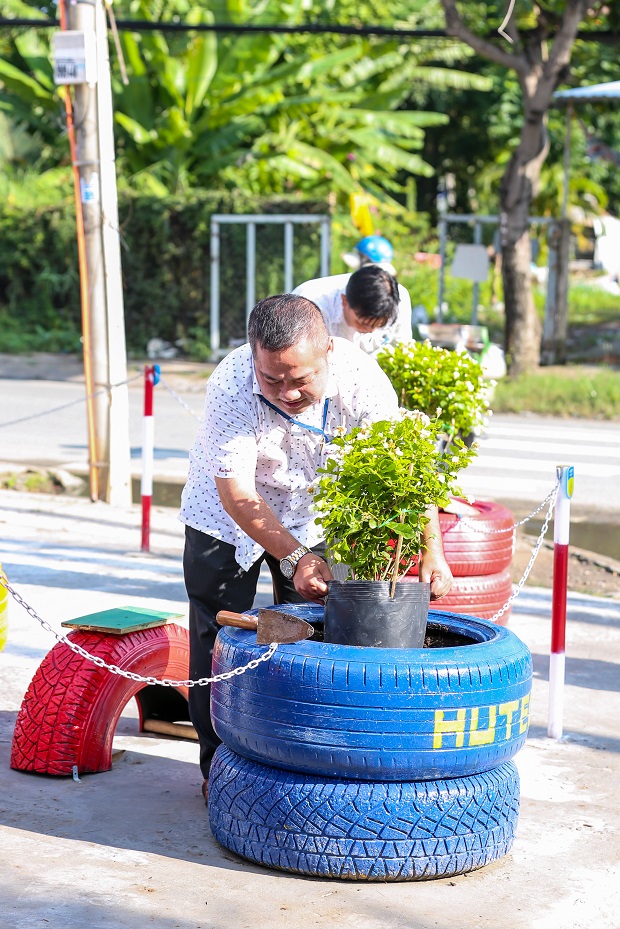 Mùa hè xanh HUTECH 2022: Mặt trận TP.HCM khánh thành sân chơi & tổ chức Ngày hội thiếu nhi tại xã Phú Xuân 158
