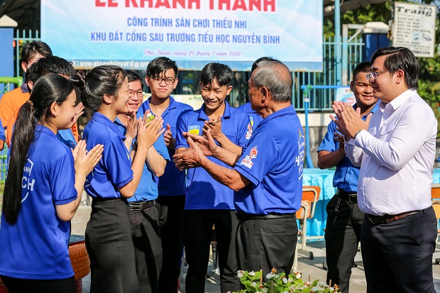 Mùa hè xanh HUTECH 2022: Mặt trận TP.HCM khánh thành sân chơi & tổ chức Ngày hội thiếu nhi tại xã Phú Xuân 147