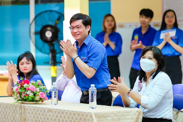 Mùa hè xanh HUTECH 2022: Mặt trận TP.HCM khánh thành sân chơi & tổ chức Ngày hội thiếu nhi tại xã Phú Xuân 35