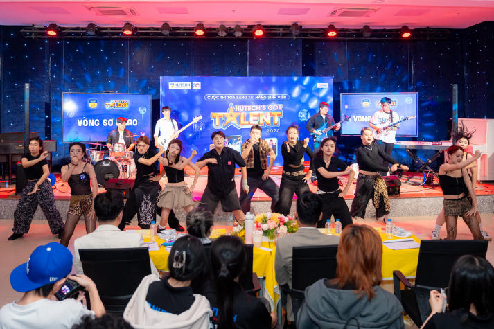 Vòng Sơ khảo HUTECH’s Got Talent 2026: Nhiều tiết mục tự sáng tác, vé Vàng lộ diện và dàn thí sinh tài năng 17