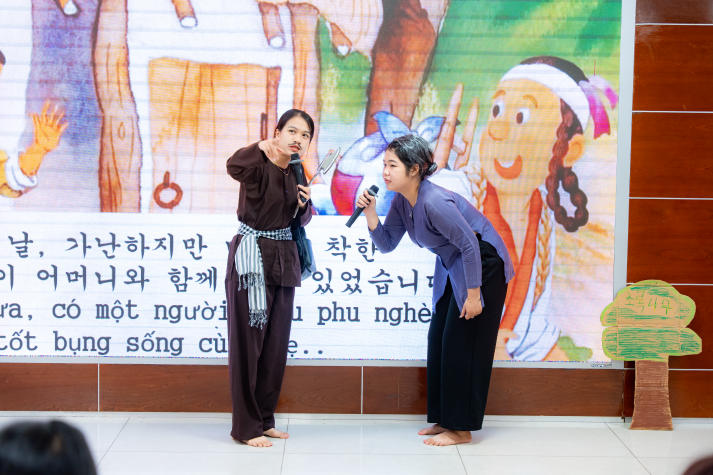 Từ trang sách đến sân khấu: Khám phá văn học xứ sở kim chi cùng sinh viên Khoa Hàn Quốc học 48