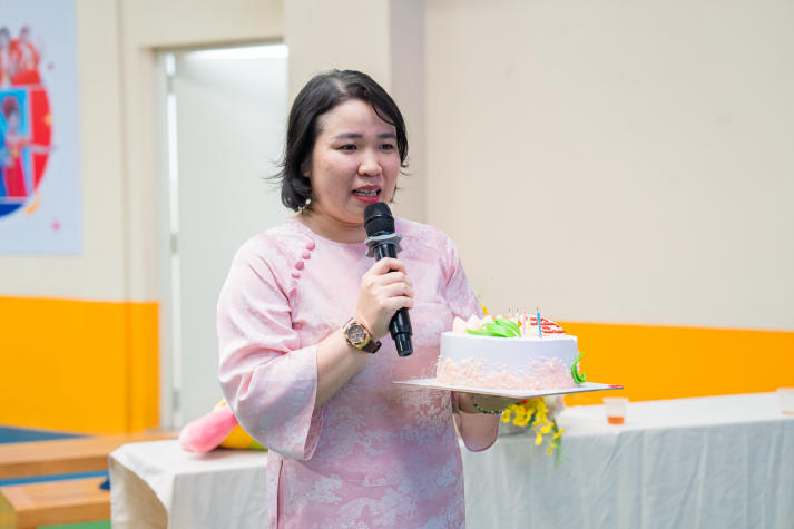 [Ảnh] Chương trình giao lưu “siêu nhiệt” của sinh viên Khoa Quản trị Du lịch - Nhà hàng - Khách sạn 100