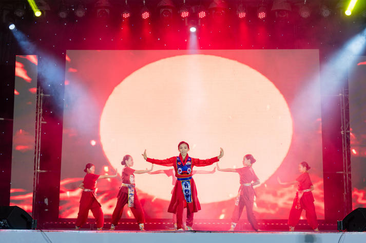 Loạt sân chơi học thuật - văn hóa nghệ thuật - thể thao cho sinh viên HUTECH thỏa sức hòa cùng đam mê 141