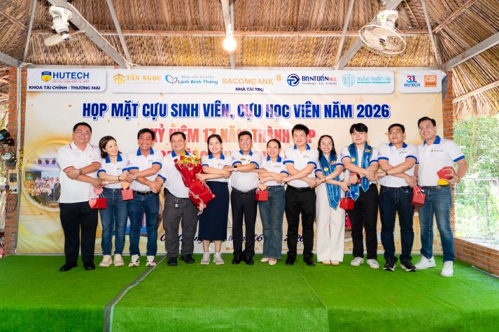 [Ảnh] Khoa Tài chính - Thương mại kỷ niệm 17 năm thành lập, nối dài hành trình “Kết nối yêu thương” 83