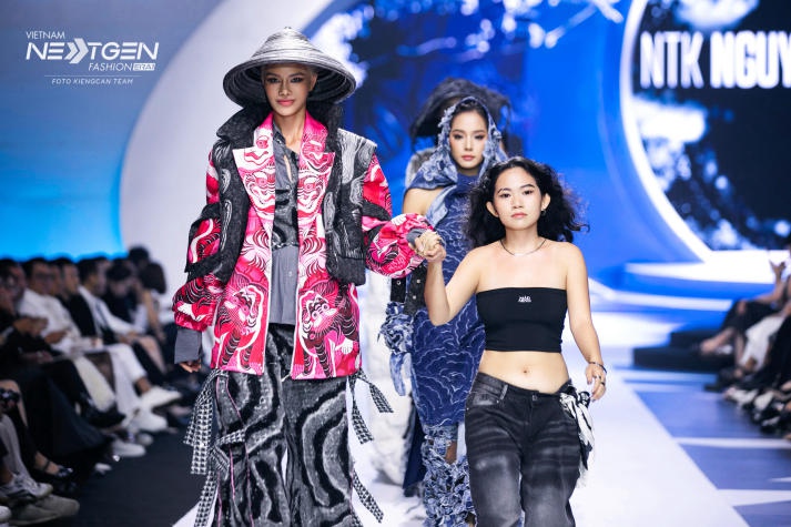 Sáng tạo vượt trội của sinh viên Thiết kế thời trang đạt giải tại Vietnam Next-Gen Fashion Era 1 102