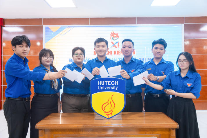 Đoàn - Hội HUTECH kiện toàn đội ngũ, củng cố lực lượng kế thừa cho nhiệm kỳ mới 37