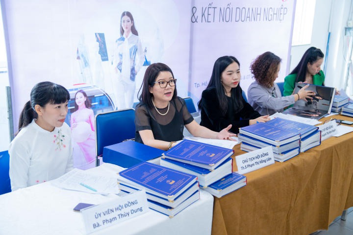 Chiêm ngưỡng loạt đồ án tốt nghiệp độc đáo của sinh viên Thiết kế thời trang HUTECH 39