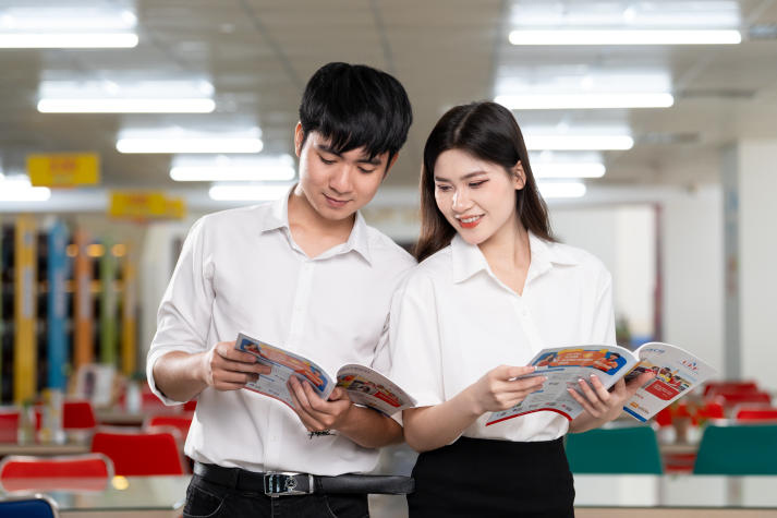 Tân sinh viên HUTECH 2026 “bỏ túi” hành trang cần thiết qua sinh hoạt đầu khóa 30