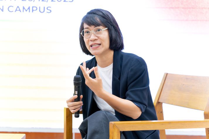 Sinh viên ngành Thiết kế đồ họa HUTECH tìm hiểu về tính mỹ thuật trong ngành Công nghệ sáng tạo 34