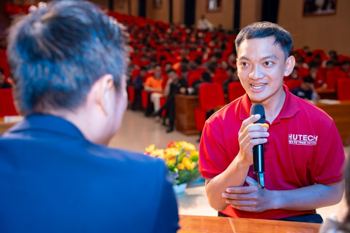 [Video] CEO Ford Phú Mỹ “mở hộp” bí kíp chinh phục nhà tuyển dụng cho sinh viên HUTECH 72