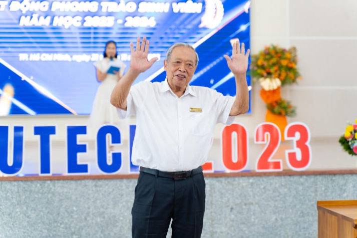 Khoa Công nghệ thông tin HUTECH tổng kết phong trào sinh viên và phát động phong trào năm học 2023-2024 32