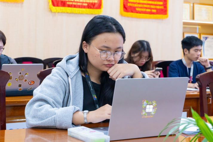 Gần 90 sinh viên Khoa Công nghệ thông tin tranh tài tại vòng Chung kết "IQ Toán học 2025" 38