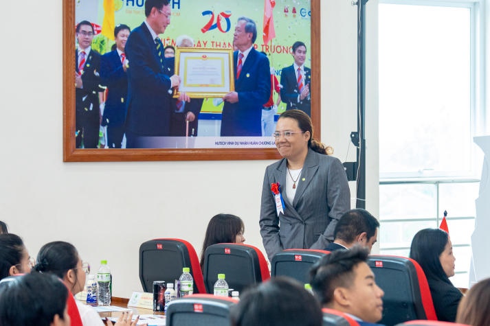 [Video] Sinh viên hào hứng “săn” hơn 1.500 đầu việc hấp dẫn tại “HUTECH International Job Fair 2024” 194