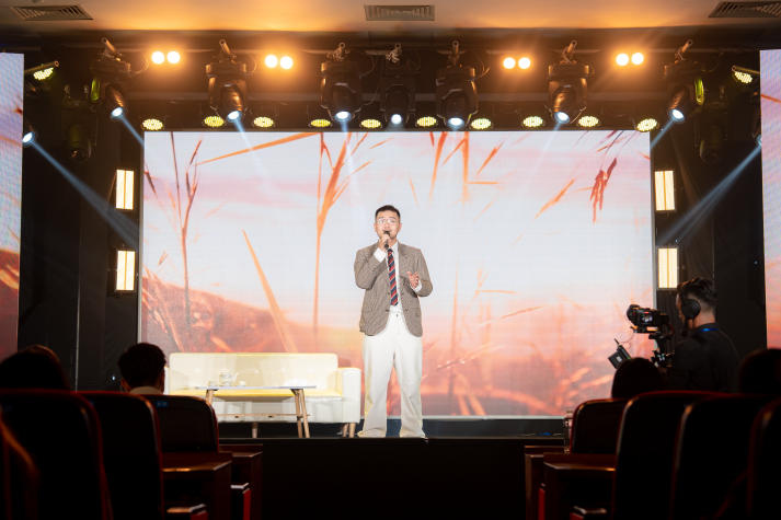 [Video] Làm liveshow sáng tạo như dân chuyên - Sinh viên Truyền thông đa phương tiện HUTECH khẳng định chất riêng 45