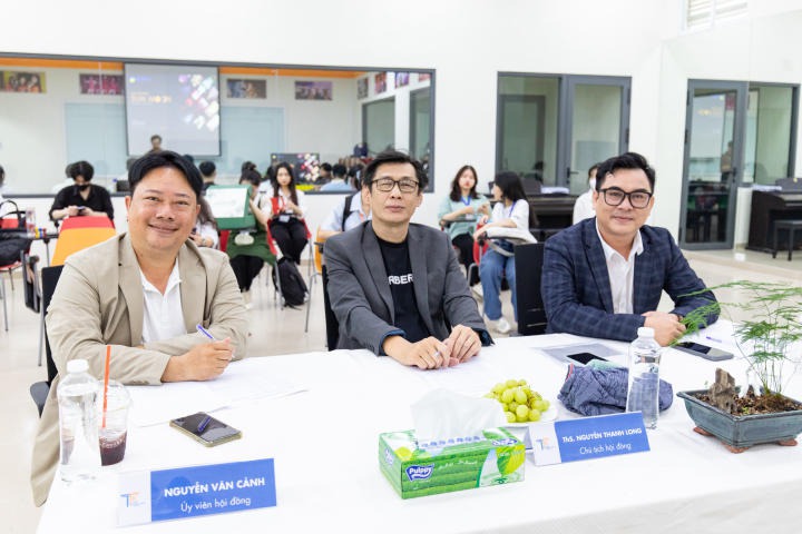 “Choáng ngợp” với loạt đồ án tốt nghiệp ấn tượng của sinh viên ngành Thiết kế đồ họa HUTECH 25