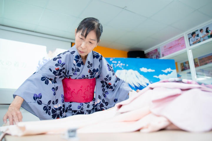 Sinh viên Khoa Nhật Bản học tìm hiểu về trang phục truyền thống của đất nước mặt trời mọc 44