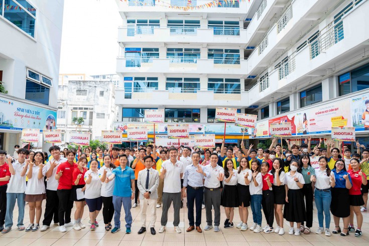 Viện Công nghệ Việt - Nhật rộn ràng khai mạc Hội thao sinh viên năm học 2022-2023 13