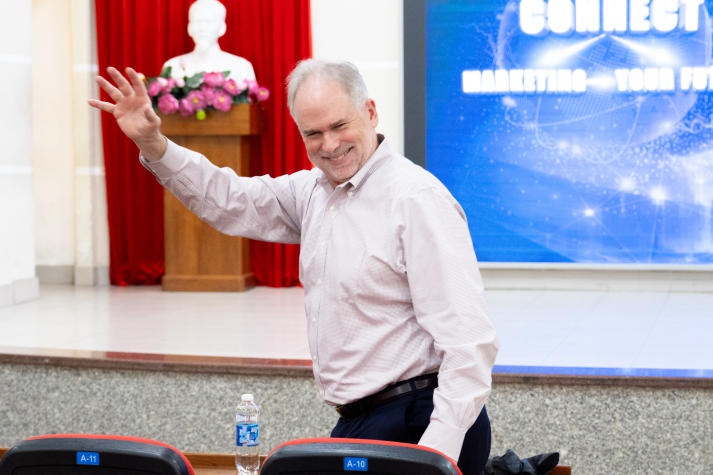 Sinh viên VJIT cập nhật xu hướng chuyện nghề Marketing 22