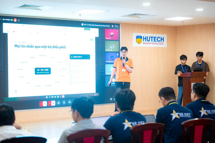 [Video] Sinh viên IT HUTECH đưa AI vào bài toán vận hành doanh nghiệp 48