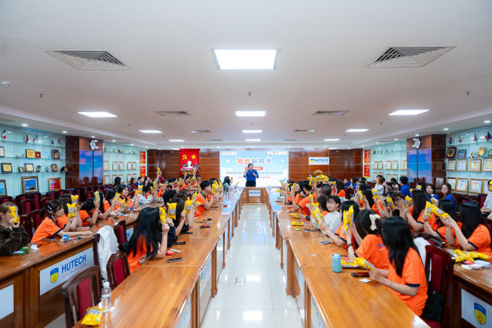Tự tin, chủ động: Tân sinh viên Khoa Trung Quốc học sẵn sàng cho hành trình mới 74